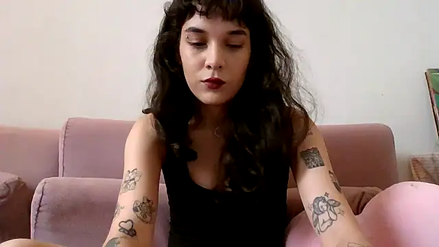 kimmykink online show from February 23, 2026, 5:32 pm