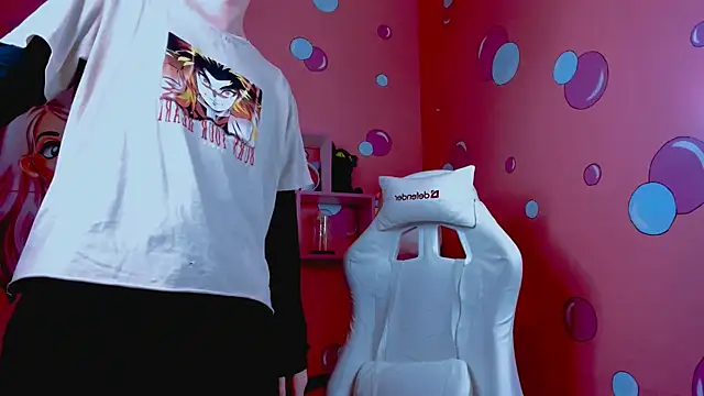 Snapshot of LukeSweet chatting on December 3, 2025, 11:19 am LukeSweet online show from December 3, 2025, 11:19 am