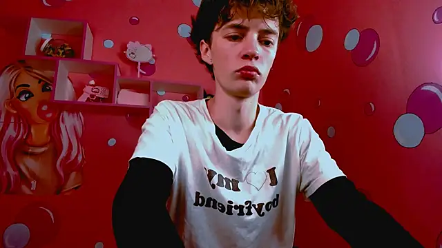 Snapshot of LukeSweet chatting on December 4, 2025, 11:08 am LukeSweet online show from December 4, 2025, 11:08 am