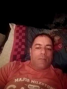 Snapshot of ELMOTHEFUCKER69 chatting on September 17, 2025, 6:31 pm ELMOTHEFUCKER69 online show from September 17, 2025, 6:31 pm