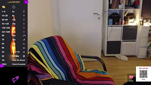 CDLukeLucy420 online show from January 15, 2025, 4:11 pm