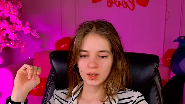 TinaDavil online show from February 12, 2025, 5:48 pm