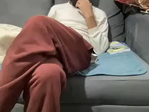 4small4inchlol online show from December 23, 2024, 3:55 pm