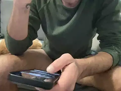 Snapshot of 4small4inchlol chatting on February 9, 2026, 5:39 pm 4small4inchlol online show from February 9, 2026, 5:39 pm