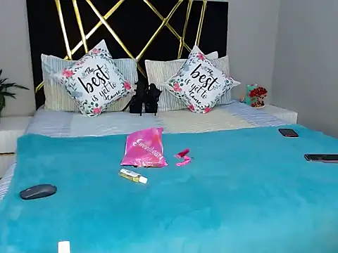 MissBigNipples online show from October 6, 2025, 4:59 pm