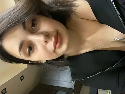 SandraCarter online show from January 1, 2025, 3:35 pm