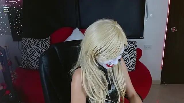 Carolaine69  online show from January 28, 2025, 2:31 pm