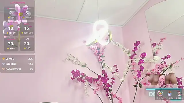 Snapshot of almendraevans chatting on January 27, 2025, 12:26 pm almendraevans online show from January 27, 2025, 12:26 pm
