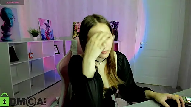 Lasly Fox online show from October 18, 2025, 12:35 am