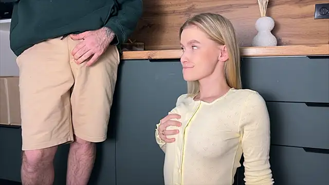 Snapshot of Adelovenick chatting on February 6, 2026, 7:50 pm Adelovenick online show from February 6, 2026, 7:50 pm