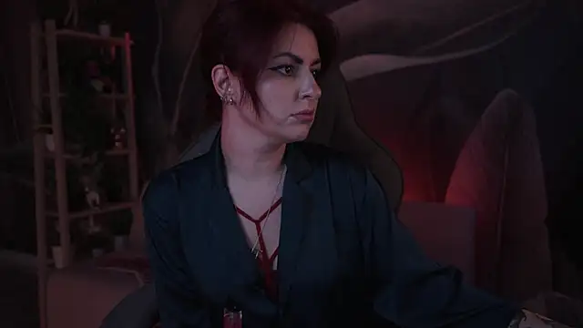 Lana  May online show from October 22, 2025, 5:41 am