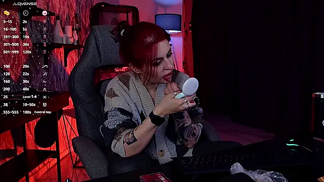 Snapshot of Lana__May chatting on December 21, 2025, 9:27 am Lana May online show from December 21, 2025, 9:27 am