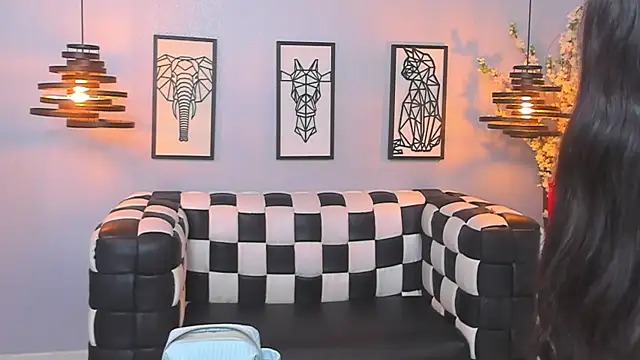 Snapshot of SARAFOXX_ chatting on December 6, 2024, 7:23 pm SARAFOXX online show from December 6, 2024, 7:23 pm