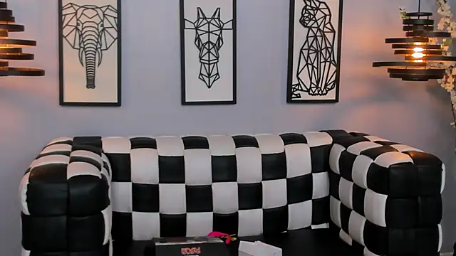 Snapshot of SARAFOXX_ chatting on December 21, 2024, 11:44 am SARAFOXX online show from December 21, 2024, 11:44 am