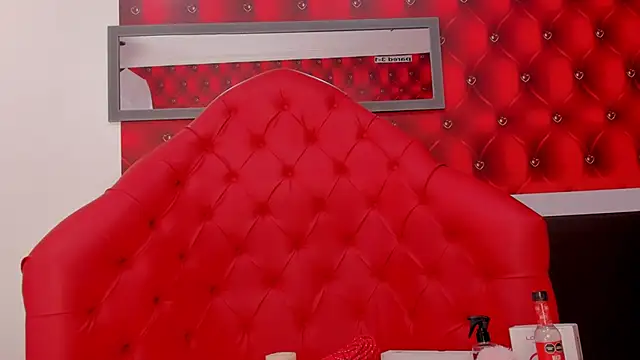 Snapshot of SARAFOXX_ chatting on February 19, 2025, 2:55 pm SARAFOXX online show from February 19, 2025, 2:55 pm