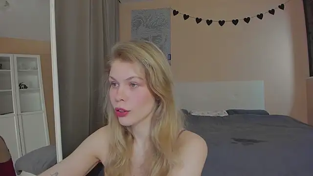 ass latte online show from December 16, 2025, 5:23 am