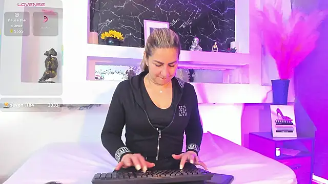 Snapshot of Cinthya_mjs chatting on February 28, 2026, 12:50 pm Cinthya mjs online show from February 28, 2026, 12:50 pm