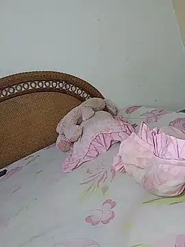 Milfvalesk online show from January 6, 2025, 8:50 pm