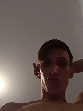 Milfvalesk online show from September 18, 2025, 10:23 pm