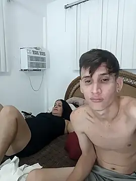 Snapshot of Milfvalesk chatting on January 9, 2026, 4:37 am Milfvalesk online show from January 9, 2026, 4:37 am