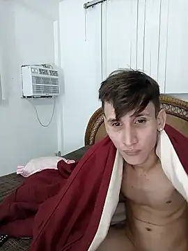 Snapshot of Milfvalesk chatting on January 10, 2026, 10:06 am Milfvalesk online show from January 10, 2026, 10:06 am