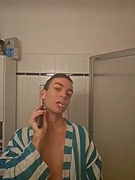 Snapshot of nickdtr chatting on December 18, 2025, 4:07 am nickdtr online show from December 18, 2025, 4:07 am