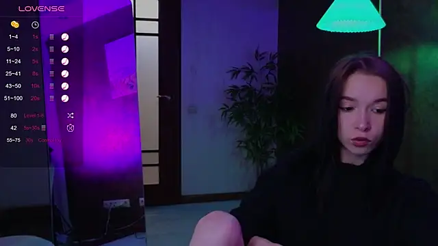 LilithStrangfor online show from September 29, 2025, 1:33 am