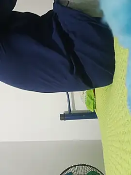 Snapshot of beautiful_hands_ chatting on March 14, 2026, 12:06 am beautiful hands online show from March 14, 2026, 12:06 am