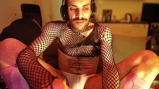 Snapshot of P4RtYBOII92 chatting on September 23, 2025, 3:42 am P4RtYBOII92 online show from September 23, 2025, 3:42 am