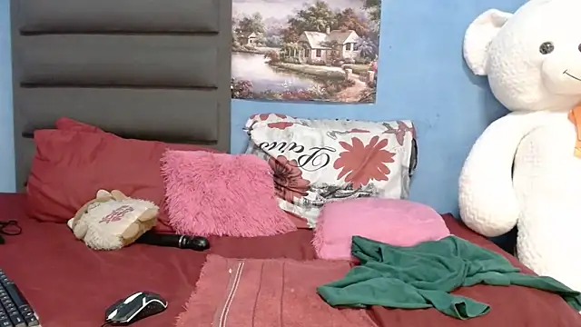 Snapshot of SexyMbalee chatting on March 27, 2026, 10:04 am SexyMbalee online show from March 27, 2026, 10:04 am