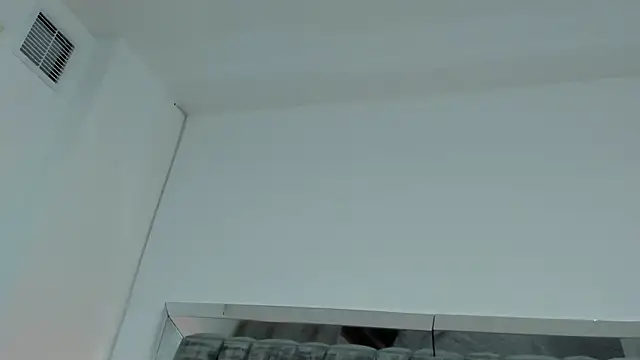 SussiSotto online show from December 15, 2024, 6:48 pm