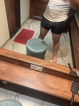 versatile guy01 online show from October 27, 2025, 11:03 am