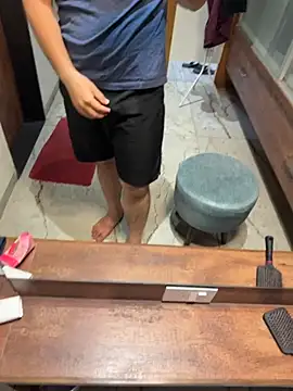 Snapshot of versatile_guy01 chatting on January 12, 2026, 8:41 am versatile guy01 online show from January 12, 2026, 8:41 am