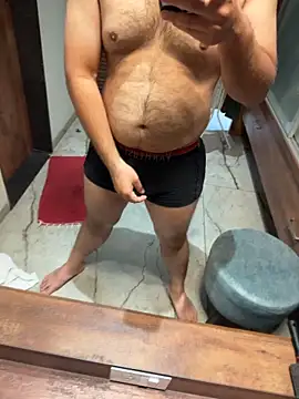 Snapshot of versatile_guy01 chatting on February 8, 2026, 3:21 am versatile guy01 online show from February 8, 2026, 3:21 am