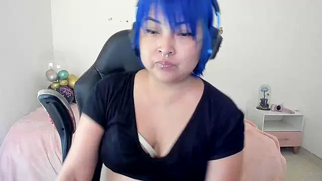 Snapshot of Shaddycute_ chatting on October 9, 2025, 7:34 pm Shaddycute online show from October 9, 2025, 7:34 pm