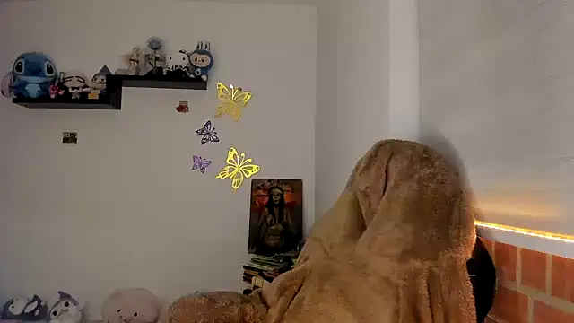 Shaddycute  online show from December 1, 2025, 9:58 am