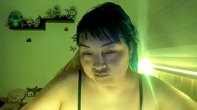 Snapshot of Shaddycute_ chatting on December 23, 2025, 1:14 am Shaddycute online show from December 23, 2025, 1:14 am
