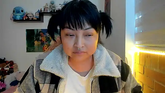 Snapshot of Shaddycute_ chatting on February 18, 2026, 2:57 pm Shaddycute online show from February 18, 2026, 2:57 pm