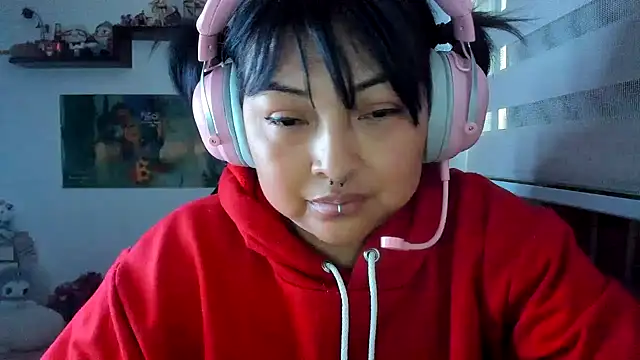 Snapshot of Shaddycute_ chatting on March 13, 2026, 11:00 pm Shaddycute online show from March 13, 2026, 11:00 pm