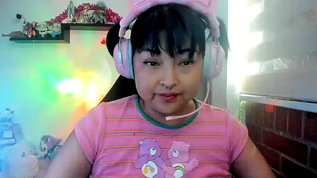 Snapshot of Shaddycute_ chatting on March 17, 2026, 2:42 pm Shaddycute online show from March 17, 2026, 2:42 pm