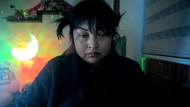 Snapshot of Shaddycute_ chatting on March 25, 2026, 11:44 pm Shaddycute online show from March 25, 2026, 11:44 pm