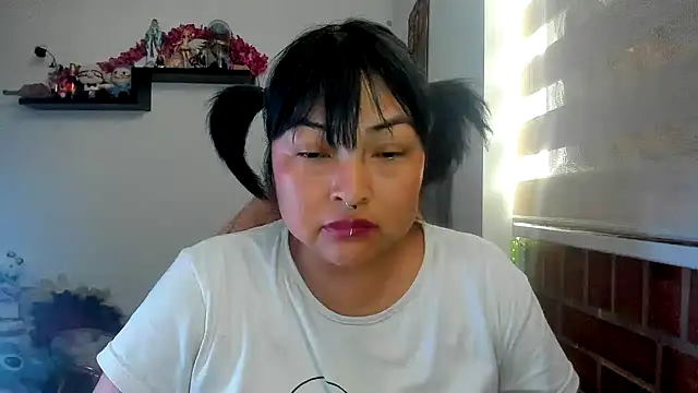 Snapshot of Shaddycute_ chatting on March 31, 2026, 1:00 pm Shaddycute online show from March 31, 2026, 1:00 pm
