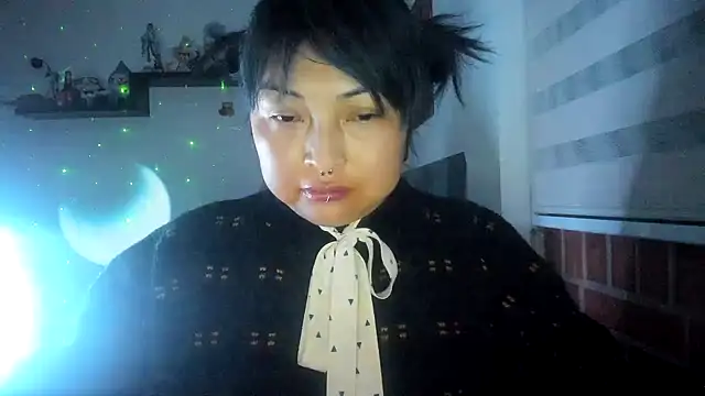 Snapshot of Shaddycute_ chatting on April 10, 2026, 1:55 am Shaddycute online show from April 10, 2026, 1:55 am