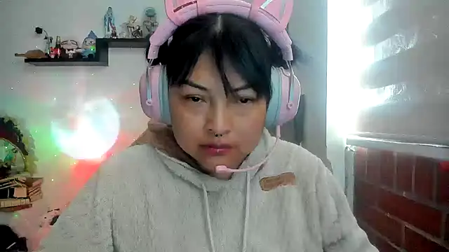 Snapshot of Shaddycute_ chatting on April 10, 2026, 6:34 pm Shaddycute online show from April 10, 2026, 6:34 pm