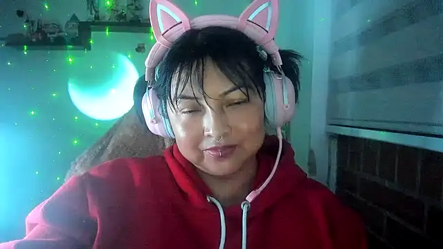 Snapshot of Shaddycute_ chatting on April 13, 2026, 3:56 am Shaddycute online show from April 13, 2026, 3:56 am