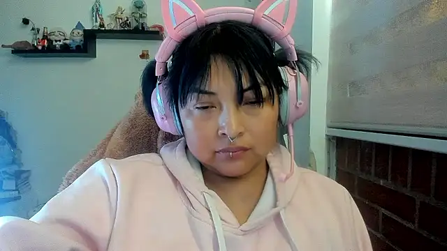Snapshot of Shaddycute_ chatting on April 15, 2026, 7:58 pm Shaddycute online show from April 15, 2026, 7:58 pm