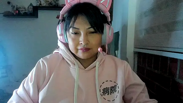 Snapshot of Shaddycute_ chatting on April 25, 2026, 12:08 pm Shaddycute online show from April 25, 2026, 12:08 pm