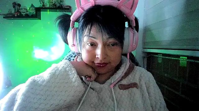 Snapshot of Shaddycute_ chatting on May 21, 2026, 3:46 am Shaddycute online show from May 21, 2026, 3:46 am
