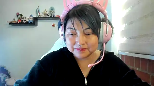 Snapshot of Shaddycute_ chatting on May 25, 2026, 12:33 pm Shaddycute online show from May 25, 2026, 12:33 pm