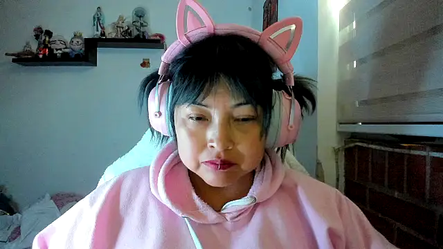 Snapshot of Shaddycute_ chatting on May 31, 2026, 8:32 pm Shaddycute online show from May 31, 2026, 8:32 pm